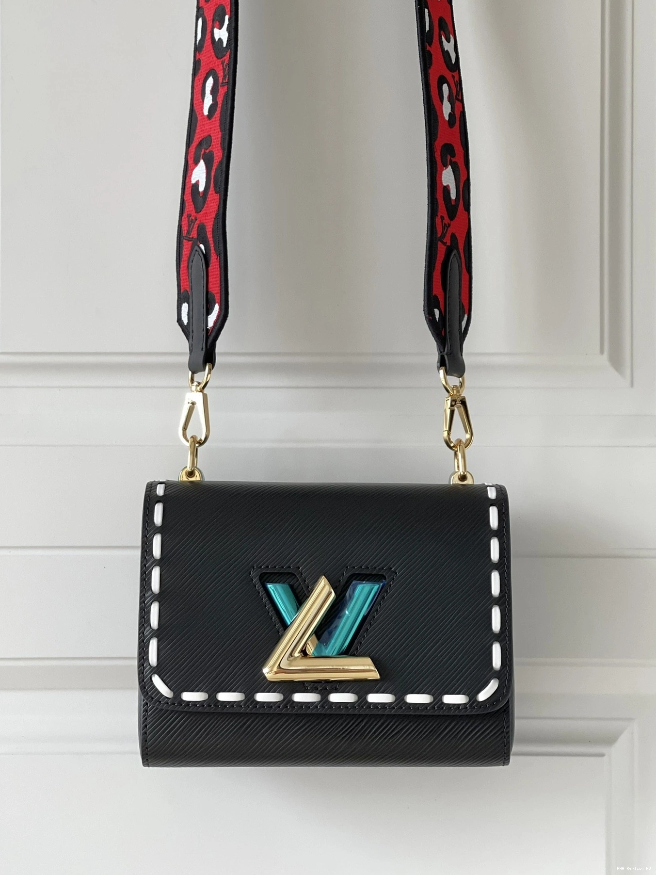 Aaa replica bags TWIST LOUIS PM VUITTON 0823